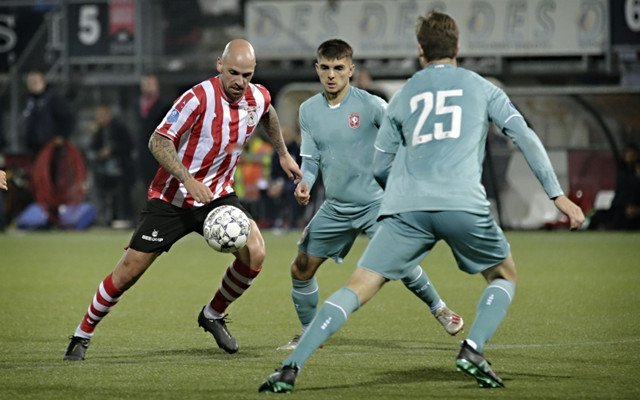 展现出惊人 展现出惊人