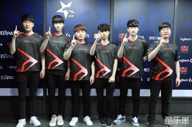 队努力画上 队努力画上